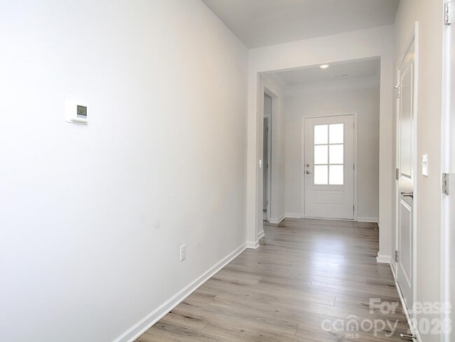 Building Photo - 161 White Apple Wy