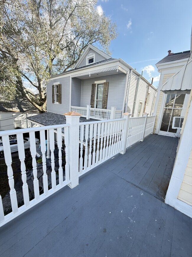 Building Photo - 5226 Perrier St