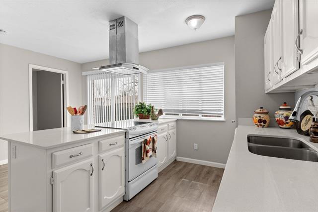 Building Photo - 7573 Big Leaf Ln