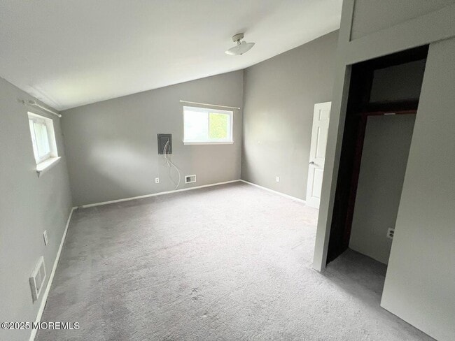 Building Photo - 43 Mercury Cir