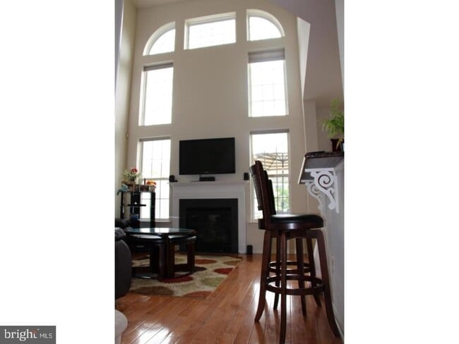 Building Photo - 8 Stafford Dr