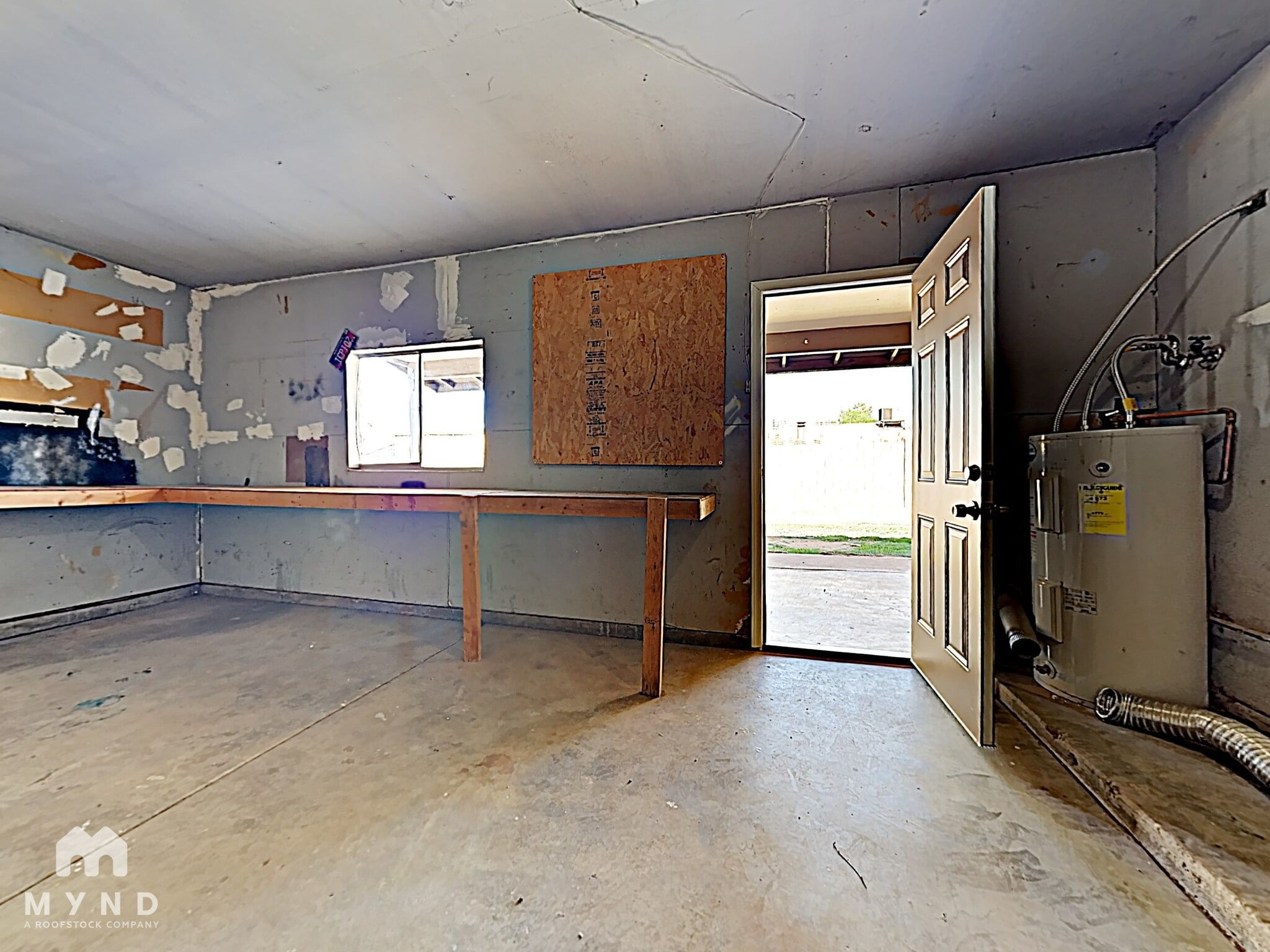 Building Photo - 8048 W Clayton Dr