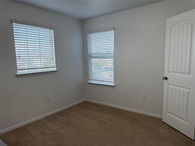 Building Photo - 12111 Riprap Dr