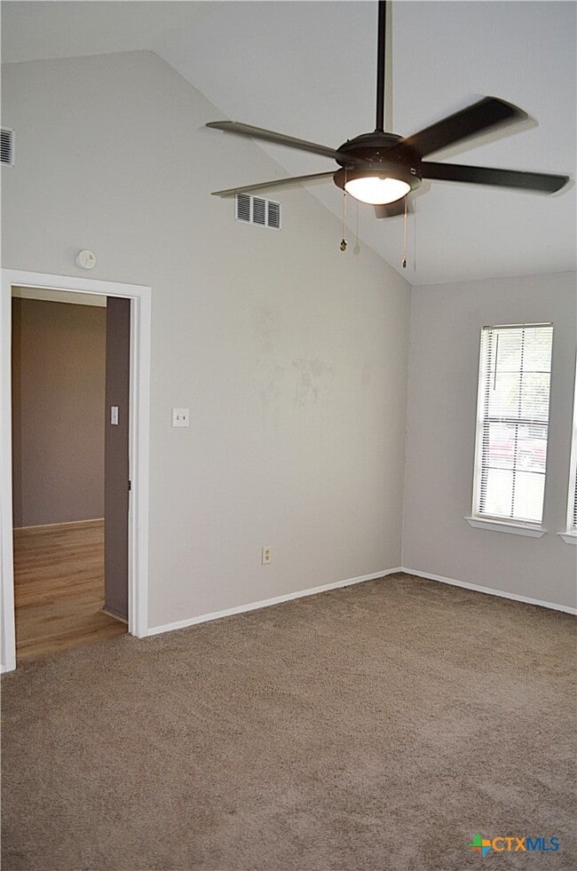 Building Photo - 4312 Creekside Dr