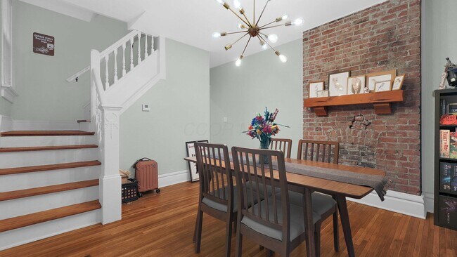 Building Photo - 739 Wilson Ave