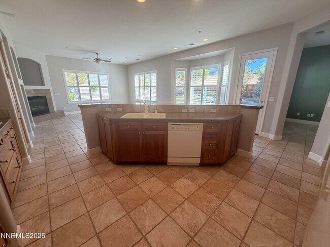 Building Photo - 4450 Desert Vista Ct