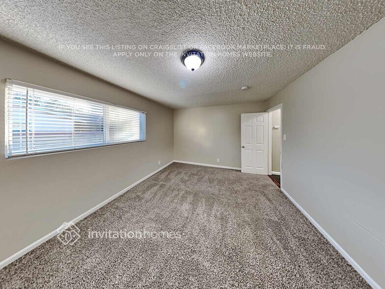 Building Photo - 1638 E 220th St