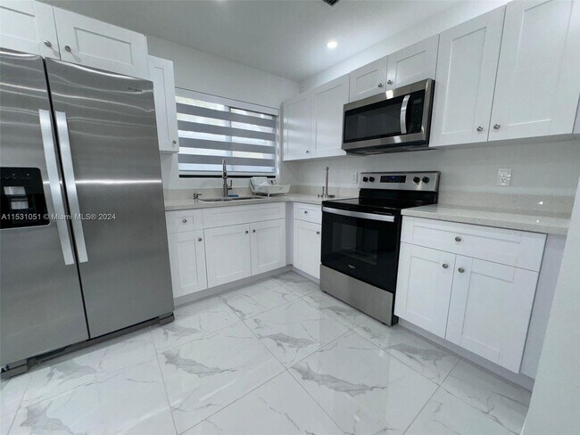 Building Photo - 2490 NW 44th St