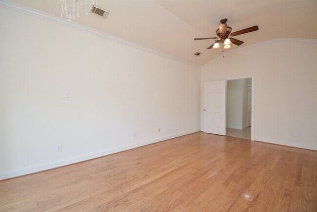 Building Photo - 16407 N Eldridge Pkwy