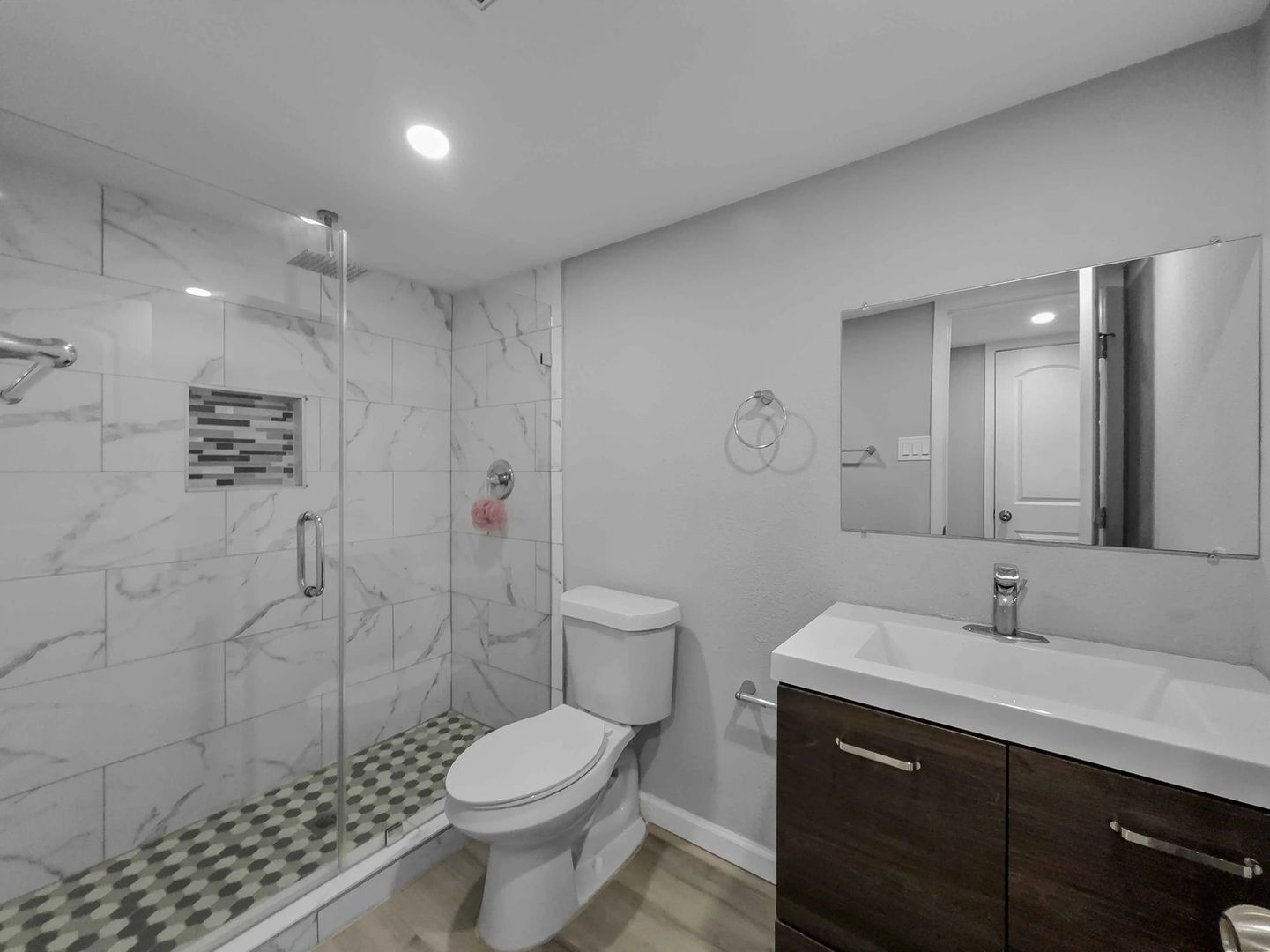 Building Photo - 4917 Woodruff Dr