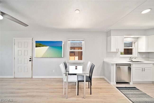 Building Photo - 16881 Davis Rd