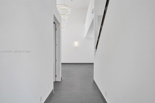 Building Photo - 1251 Hayes St