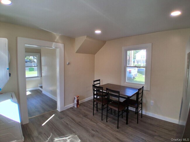 Building Photo - 12 Tobacco Ln