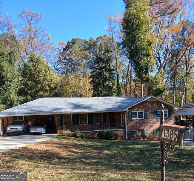 Primary Photo - 1385 Linkwood Ln