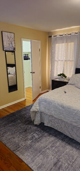 Building Photo - 312 Bond St