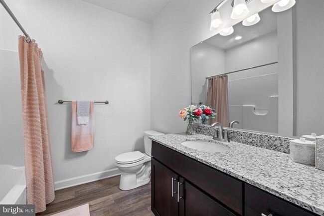 Building Photo - 3000 Larkwood Cir
