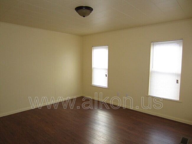 Building Photo - 4315 Bristol St