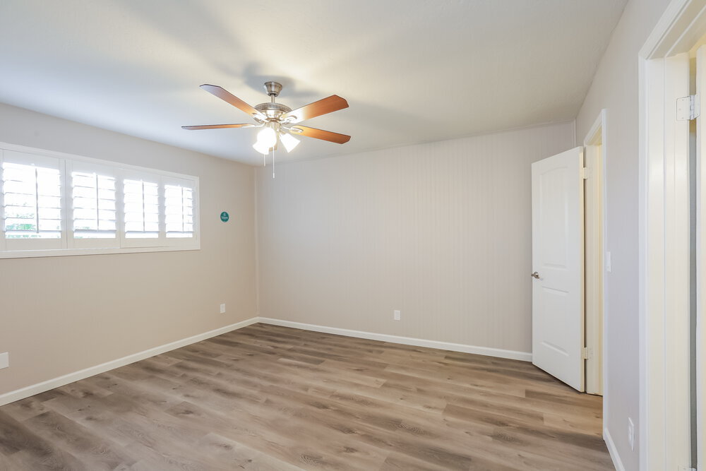 Building Photo - 8402 S 15th Way