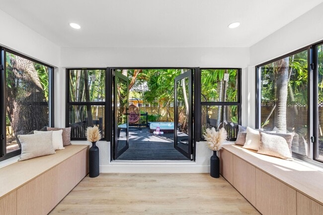 Building Photo - 751 NE 80th St