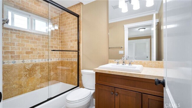 Building Photo - 431 Iris Ave