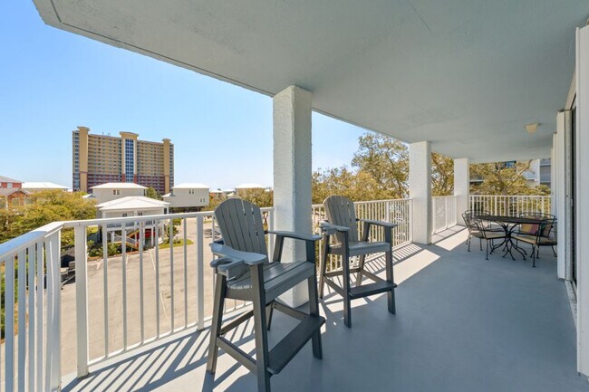 Building Photo - 1516 Sandpiper Ln