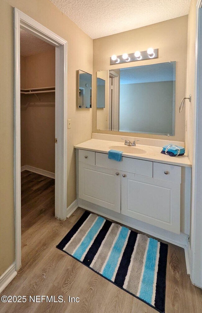 Building Photo - 10200 Belle Rive Blvd