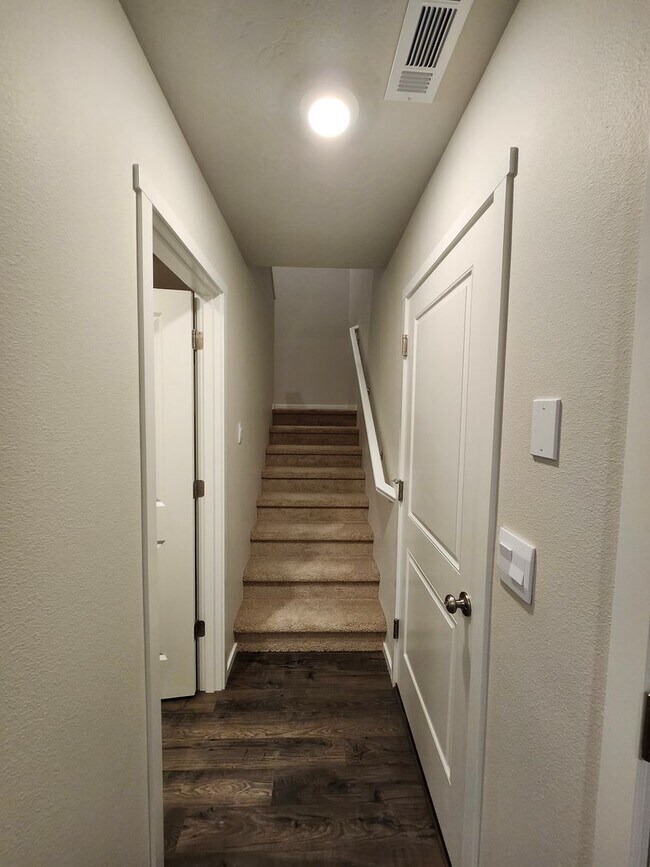 Building Photo - Brand-New Smart Home with Modern Luxury!