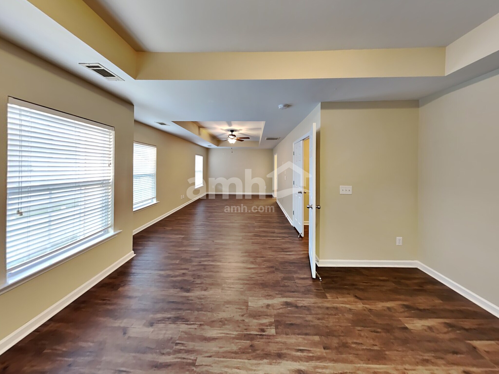 Building Photo - 544 Knothole Ln