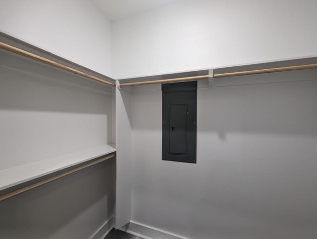 Building Photo - 3 Bedroom/2 Bathroom New Construction Townhouse in Southside