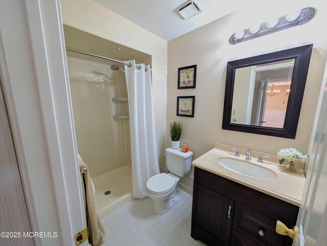 Building Photo - 177 Tulip Ln