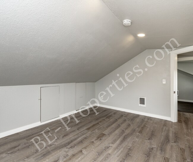 Building Photo - Renovated Tacoma Home