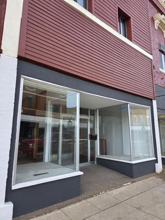 Building Photo - 128 S Water St