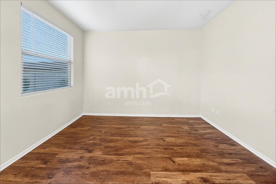 Building Photo - 1688 E Primavera Way