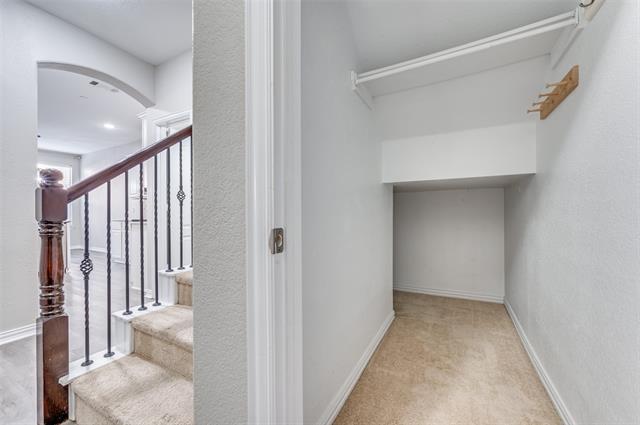 Building Photo - 1824 Villa Dr