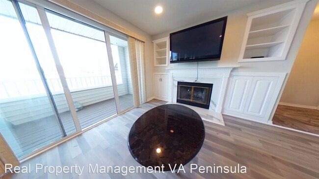 Building Photo - 2 br, 2 bath House - 242 Dockside  Unit A