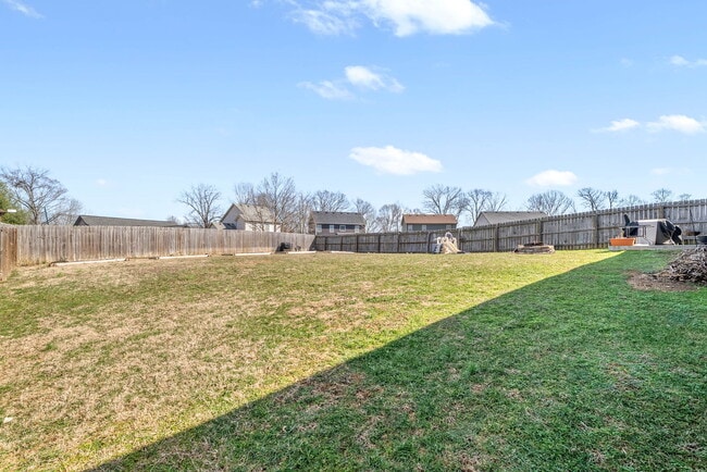 Building Photo - 2913 Feng Wy