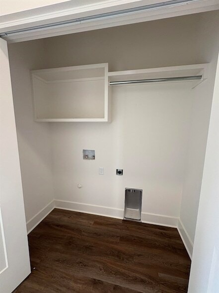 Building Photo - 4831 N Vassar Ave