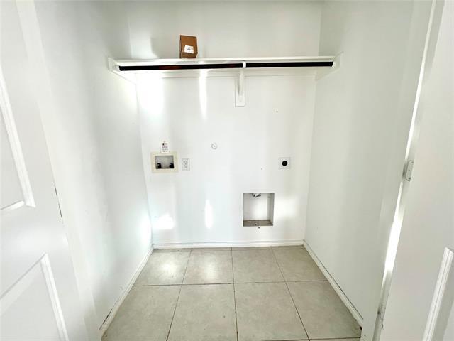 Building Photo - 5711 Bristle Leaf Dr