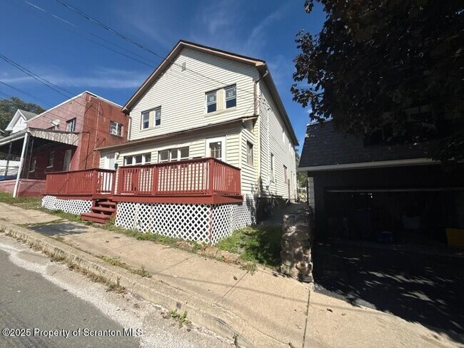 Primary Photo - 210 Center Ave