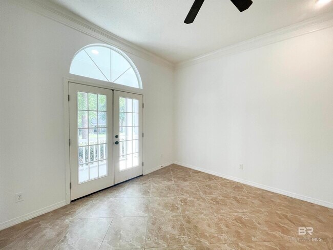 Building Photo - 30442 Middle Creek Cir
