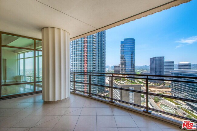 Building Photo - 1 W Century Dr