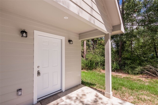 Building Photo - 499 Pecan