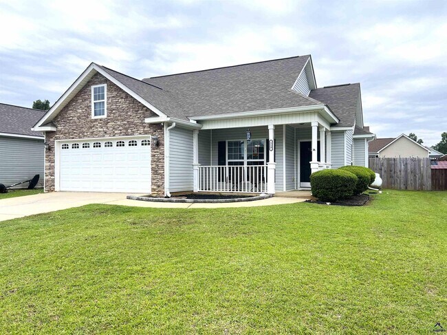 Building Photo - 519 Clover Trail