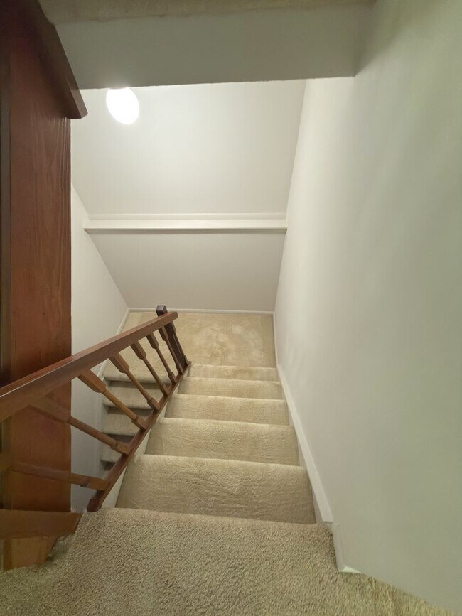 Building Photo - 3 Bed 4 Bath Townhome for Rent in Fairfax, VA!