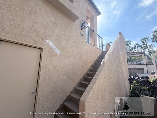 Building Photo - Coastal Condo in Newport Beach!