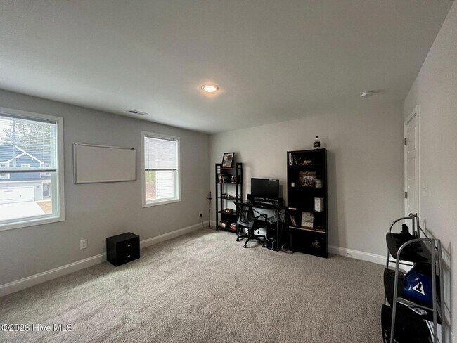 Building Photo - 280 Flying Bolt Dr