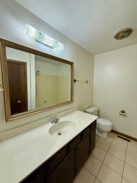 Bathroom - 110 Elleta Ave