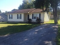 Building Photo - 109 Countryside Dr