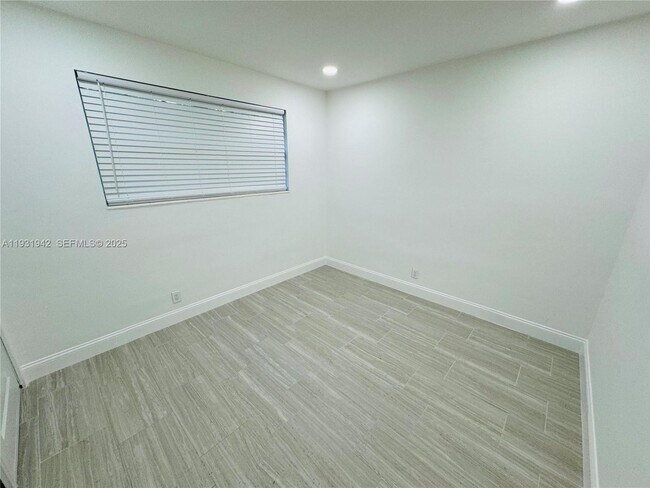 Building Photo - 631 NW 11th Ave