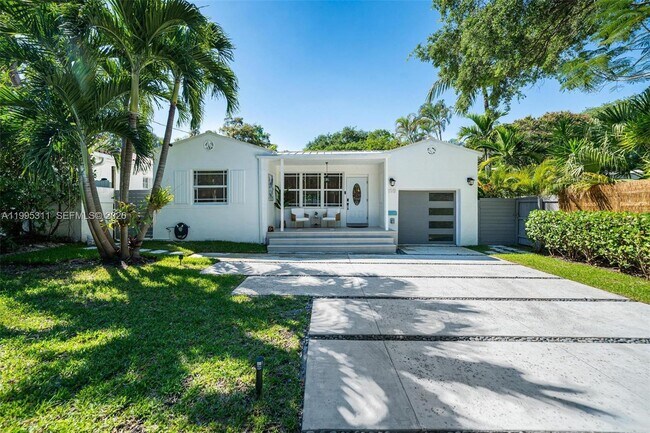 Building Photo - 696 NE 67th St